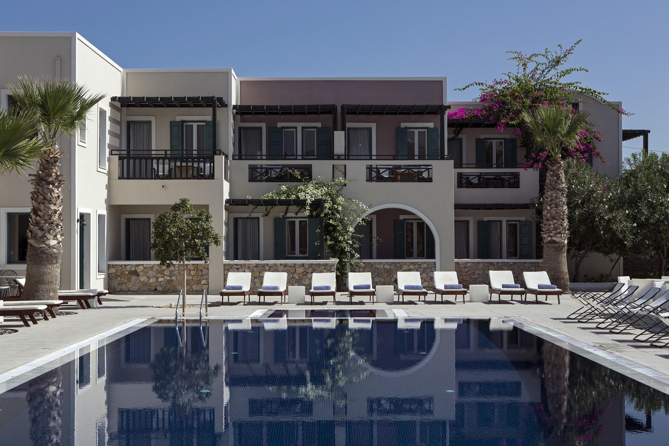 Rose Bay Hotel Камарі Екстер'єр фото