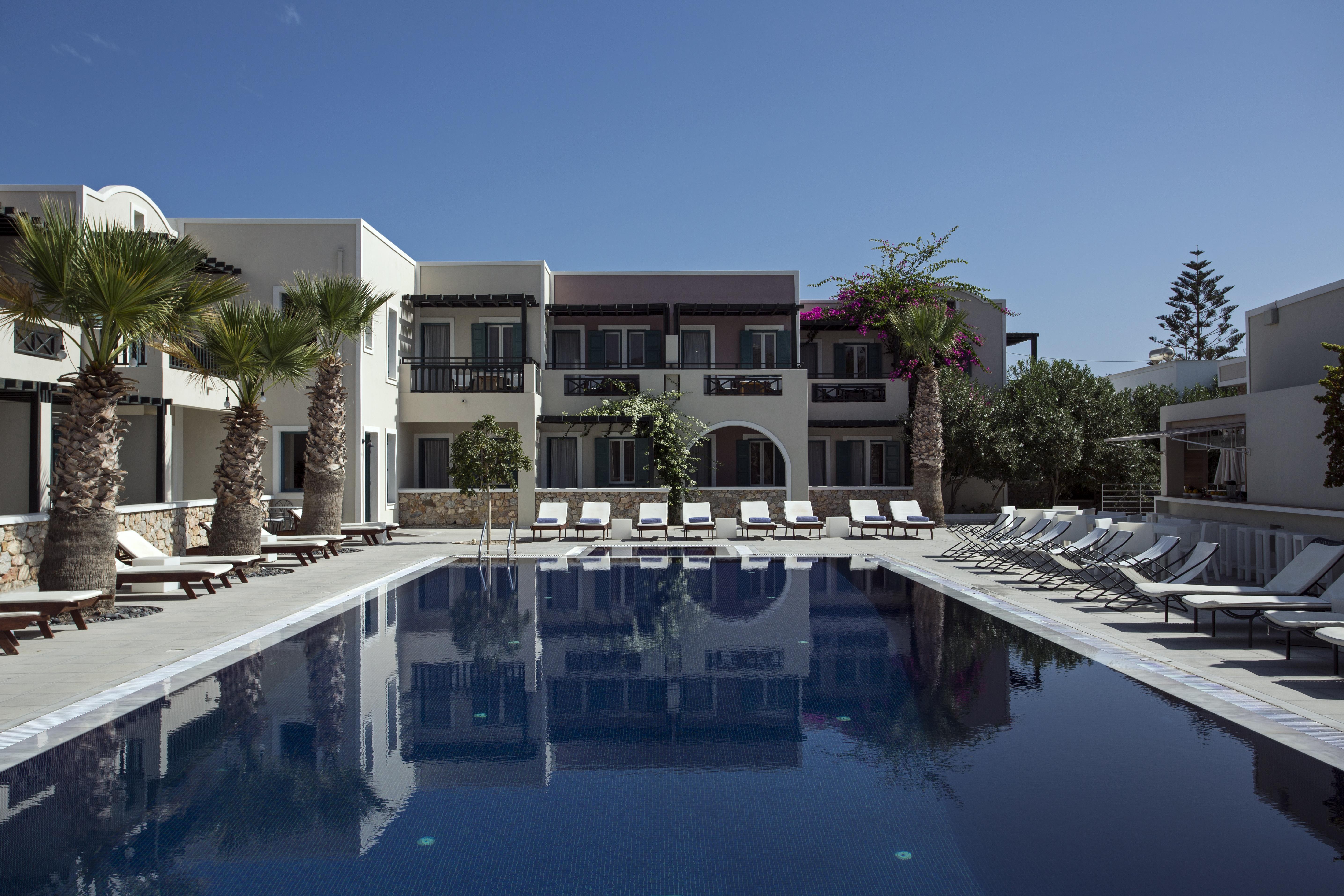 Rose Bay Hotel Камарі Екстер'єр фото