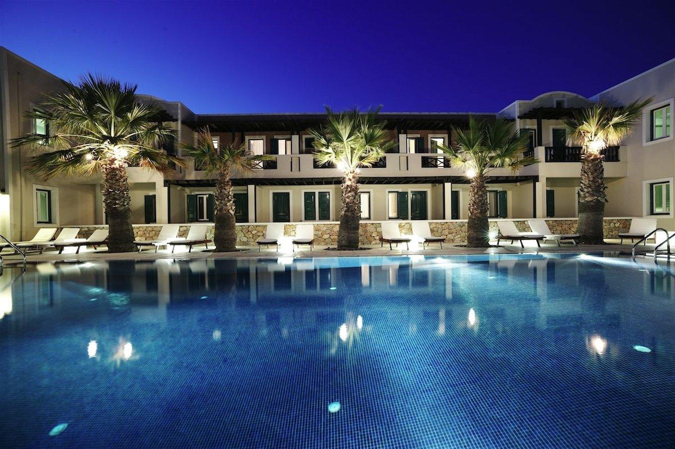 Rose Bay Hotel Камарі Екстер'єр фото