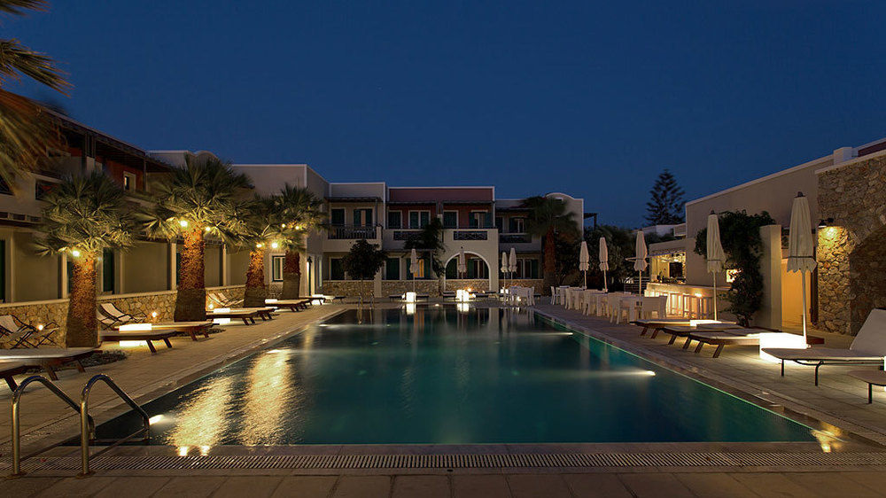 Rose Bay Hotel Камарі Екстер'єр фото